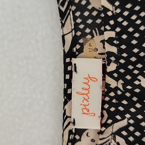 Pixley Women's Black Tan Elephants Roll Tab Top, M - Picture 4 of 7